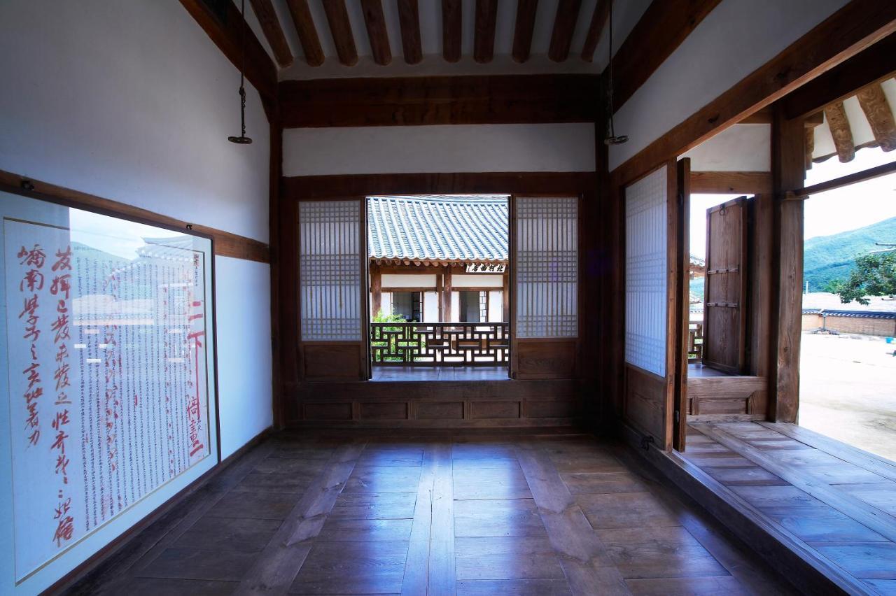 Bukchondaek Bed & Breakfast Andong Ngoại thất bức ảnh