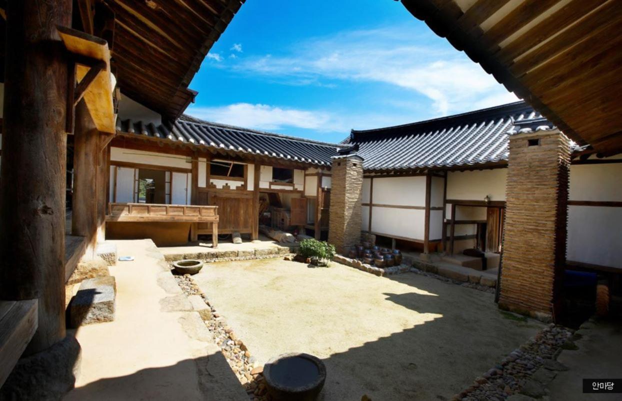 Bukchondaek Bed & Breakfast Andong Ngoại thất bức ảnh